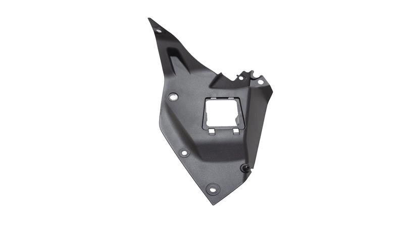 DEPO ÜST MUHAFAZASI ALT EKİ SAĞ (RZ125)